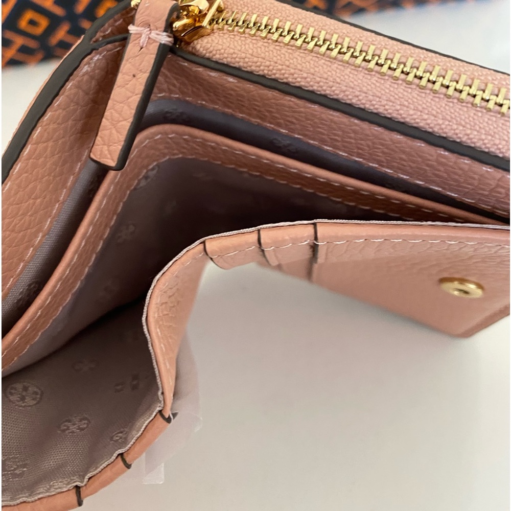 🍀🌱NEW🌱Tory Burch Thea Bi Fold wallet/pink moon/leather - Picture 7 of 9